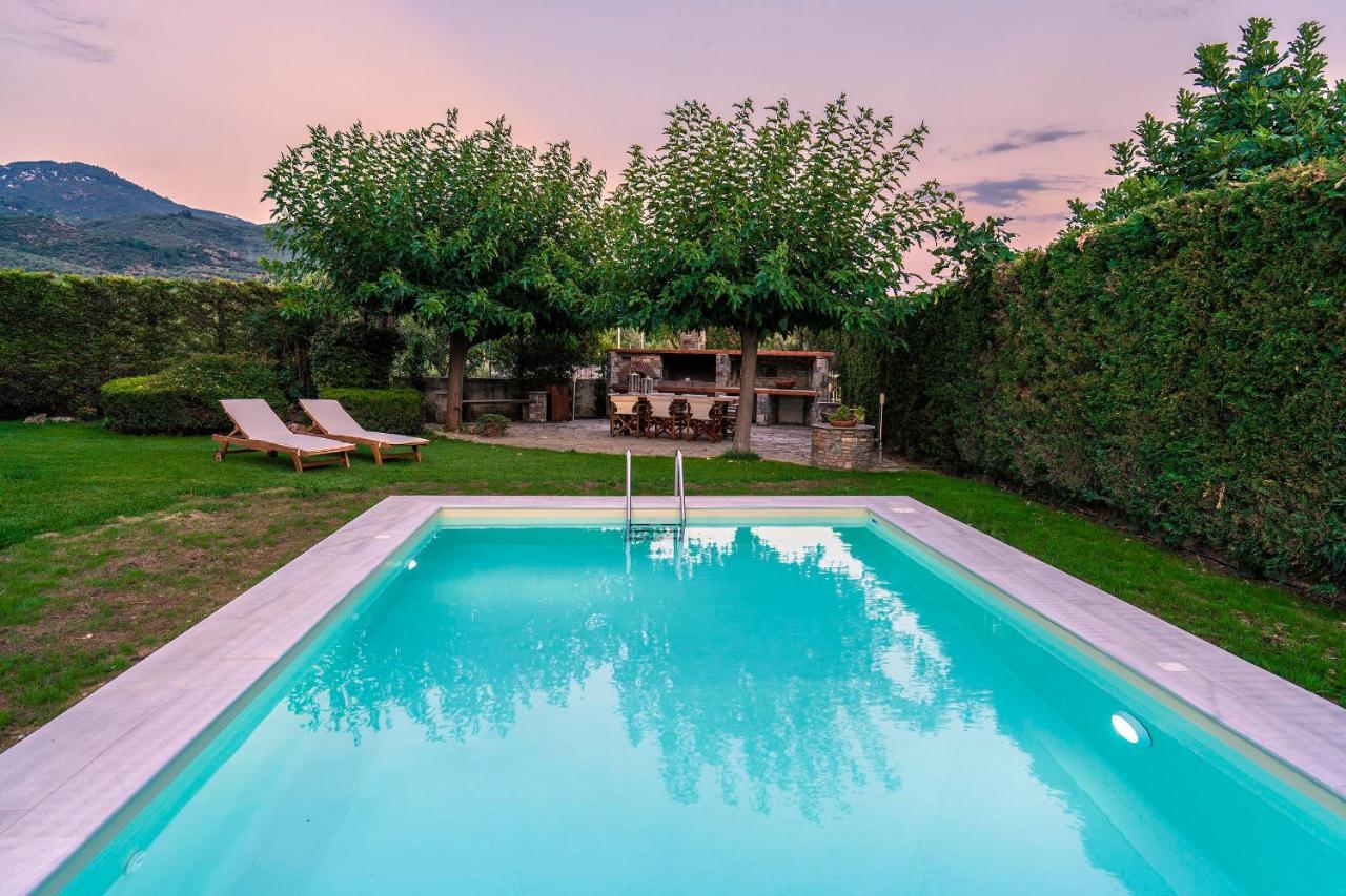 Chariklia'S House With Private Pool Villa Káto Lekhónia Dış mekan fotoğraf